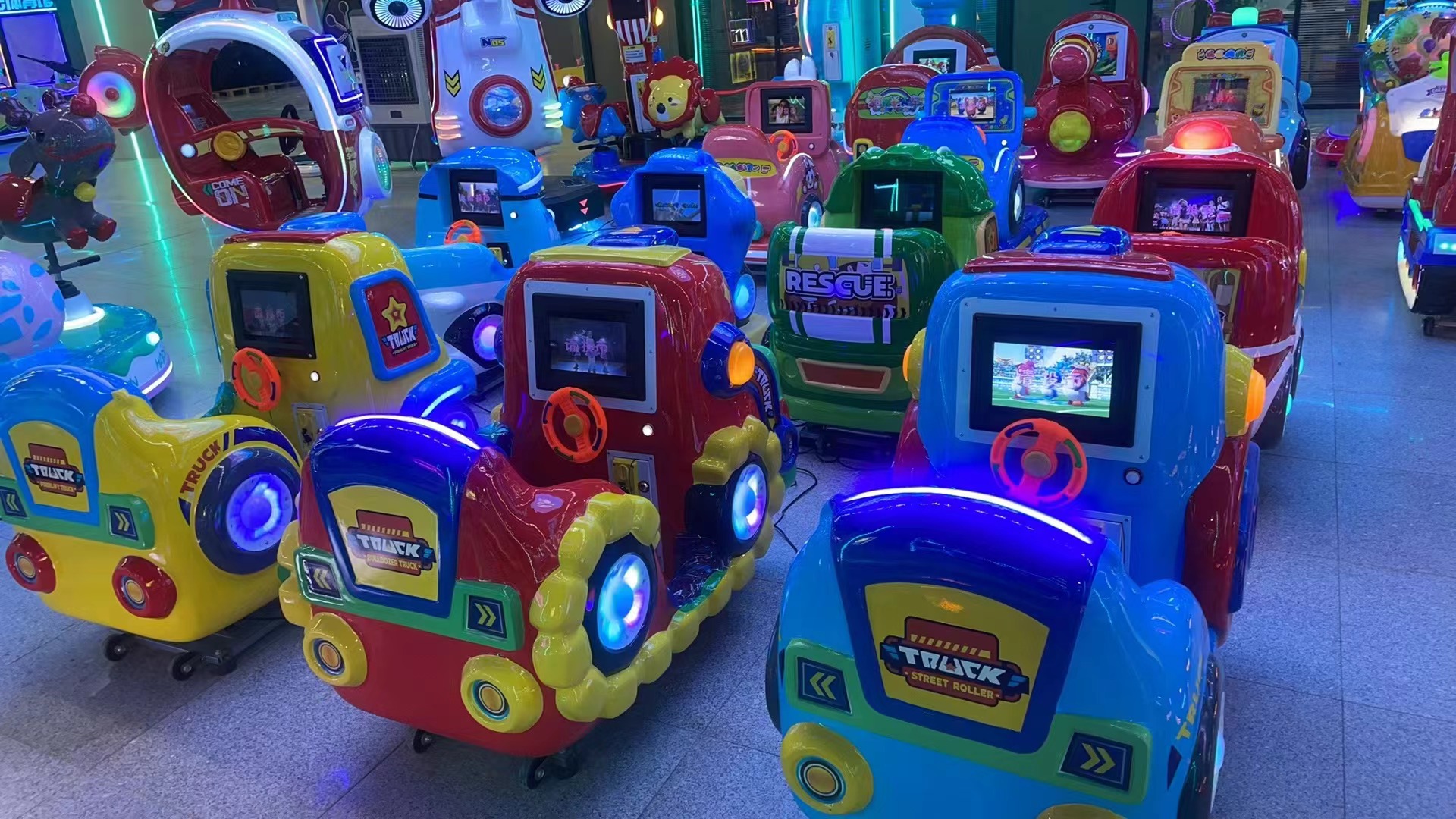 Mini Train Scooter Aircraft Co - Coin Operated Kiddie Ride recensie en prijs